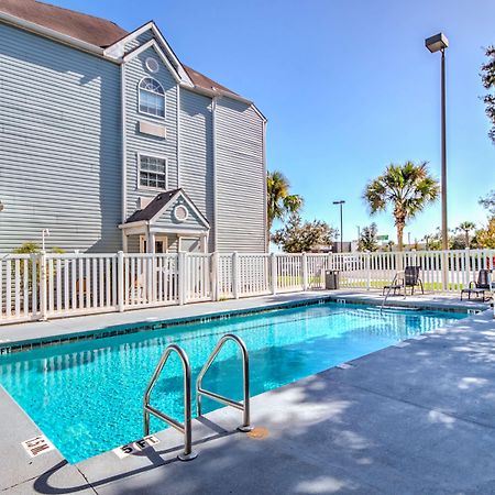 Microtel Inn And Suites - Zephyrhills Extérieur photo
