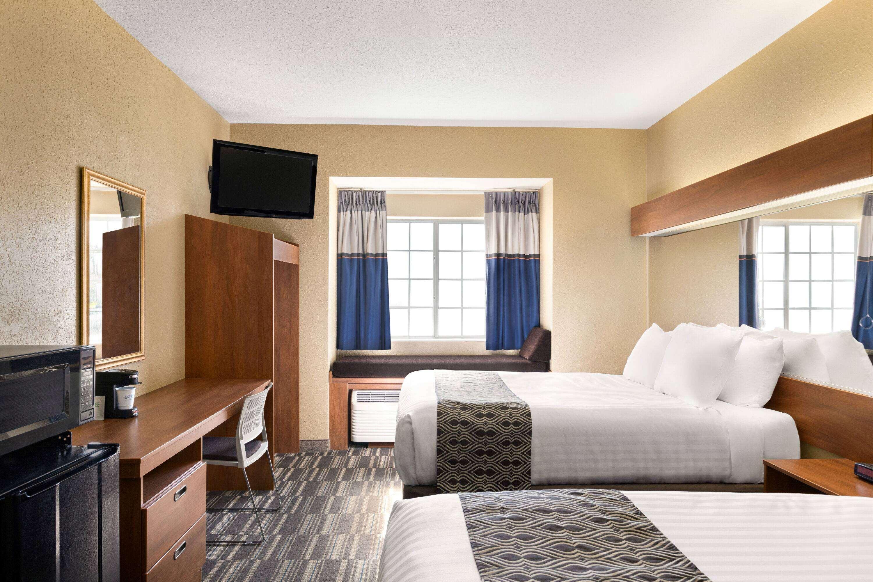Microtel Inn And Suites - Zephyrhills Extérieur photo