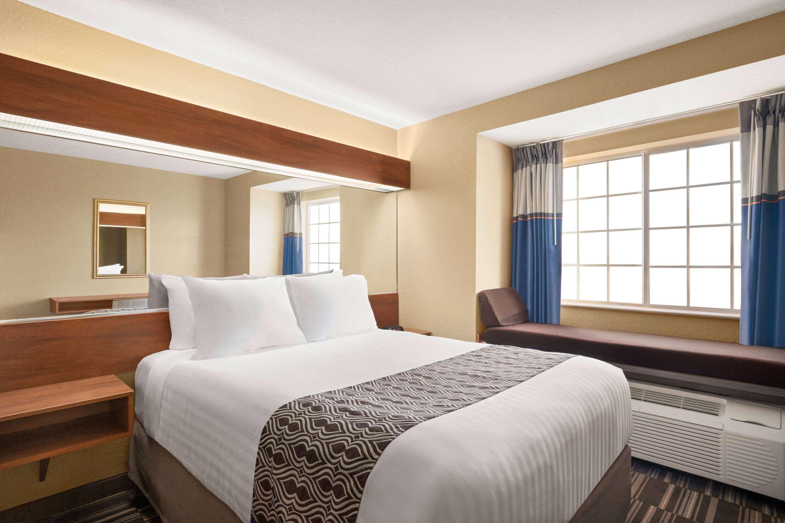 Microtel Inn And Suites - Zephyrhills Extérieur photo
