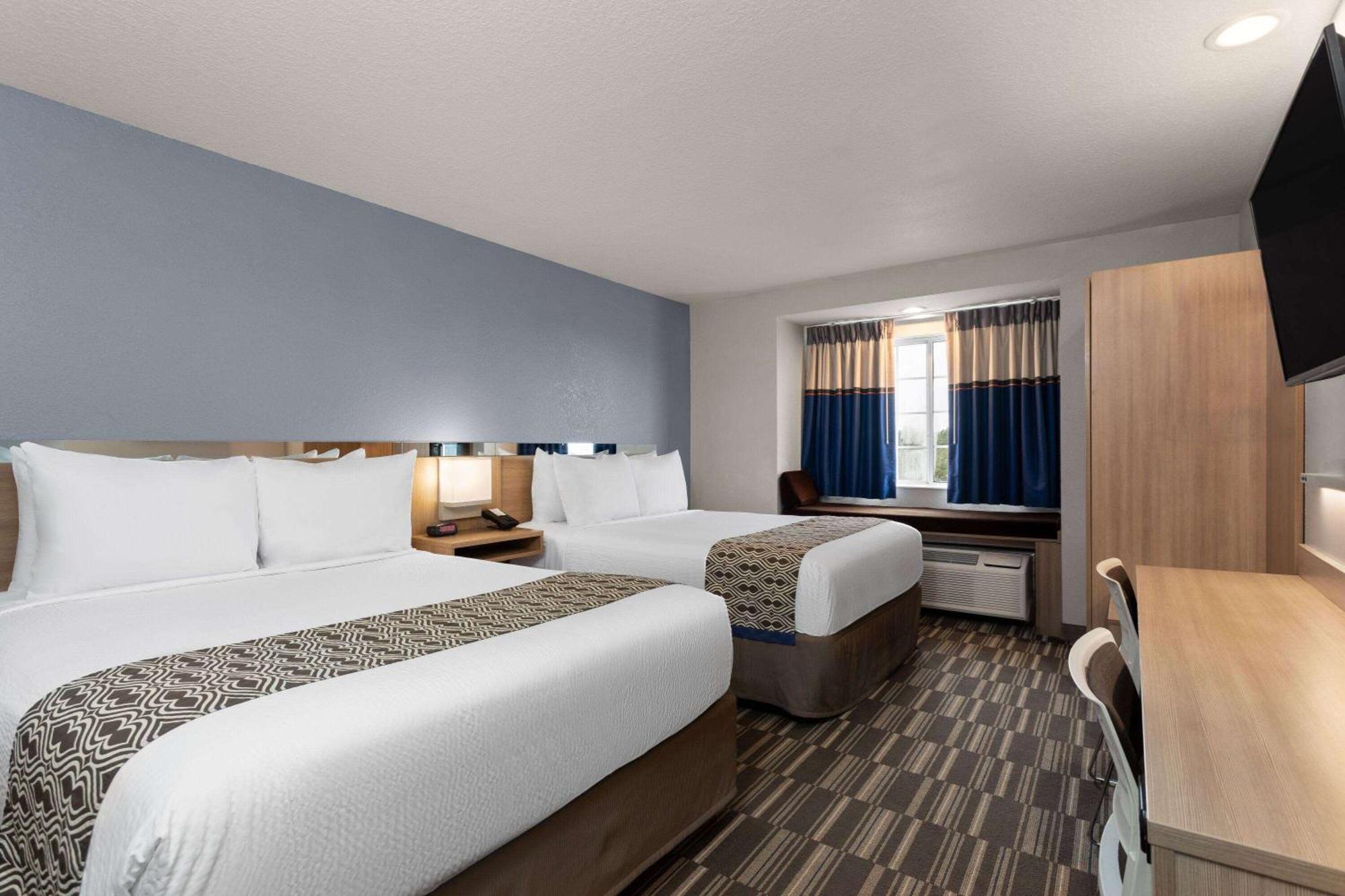 Microtel Inn And Suites - Zephyrhills Extérieur photo
