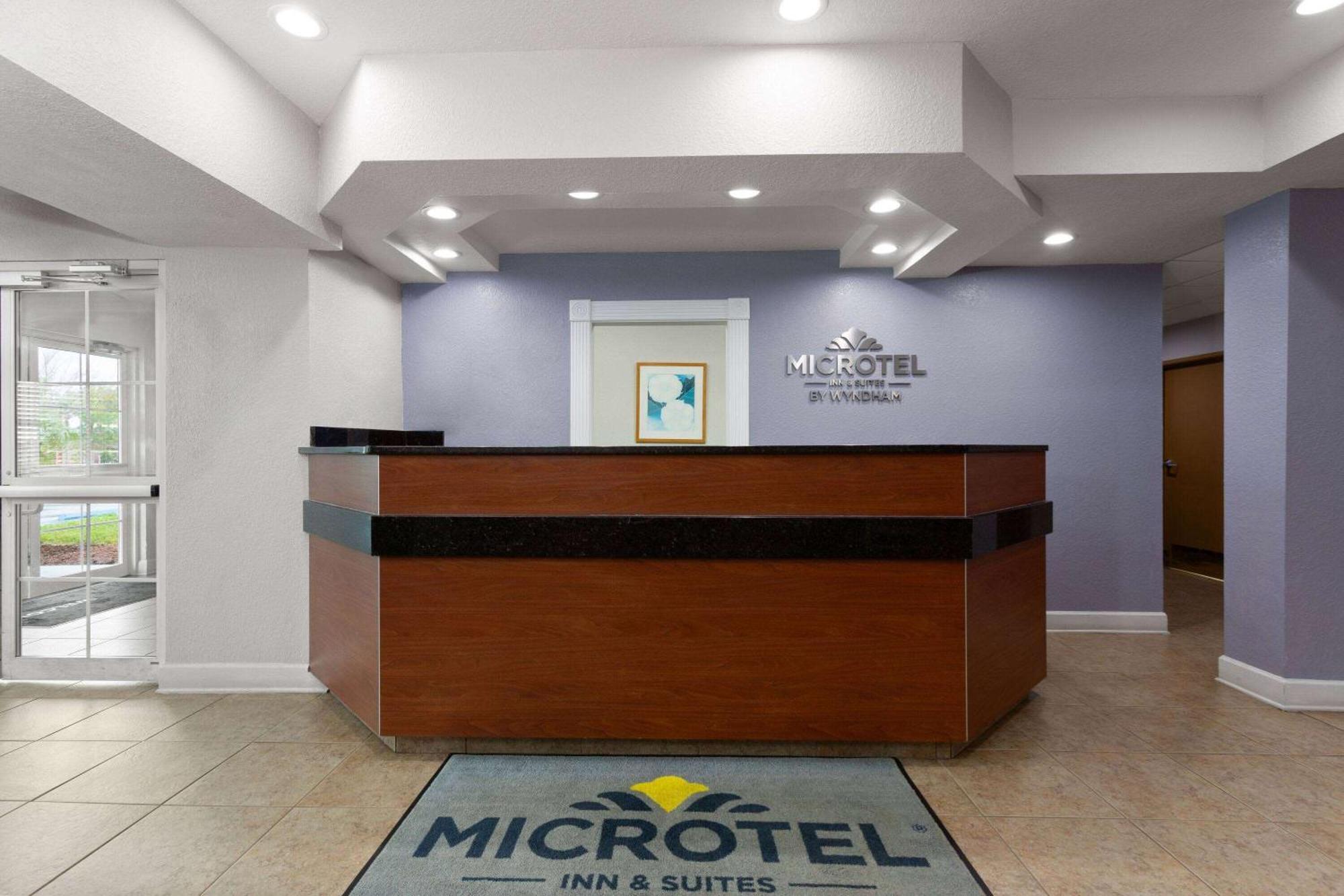 Microtel Inn And Suites - Zephyrhills Extérieur photo
