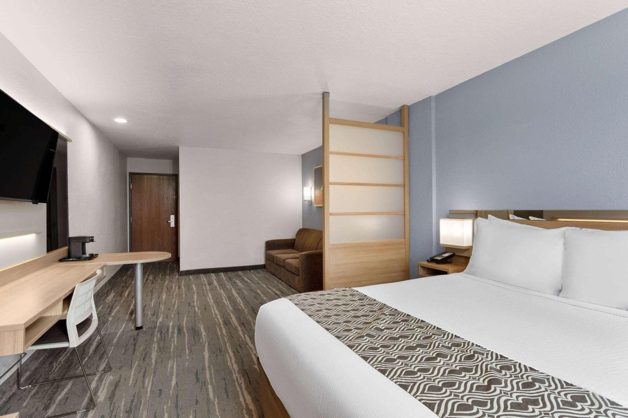 Microtel Inn And Suites - Zephyrhills Extérieur photo