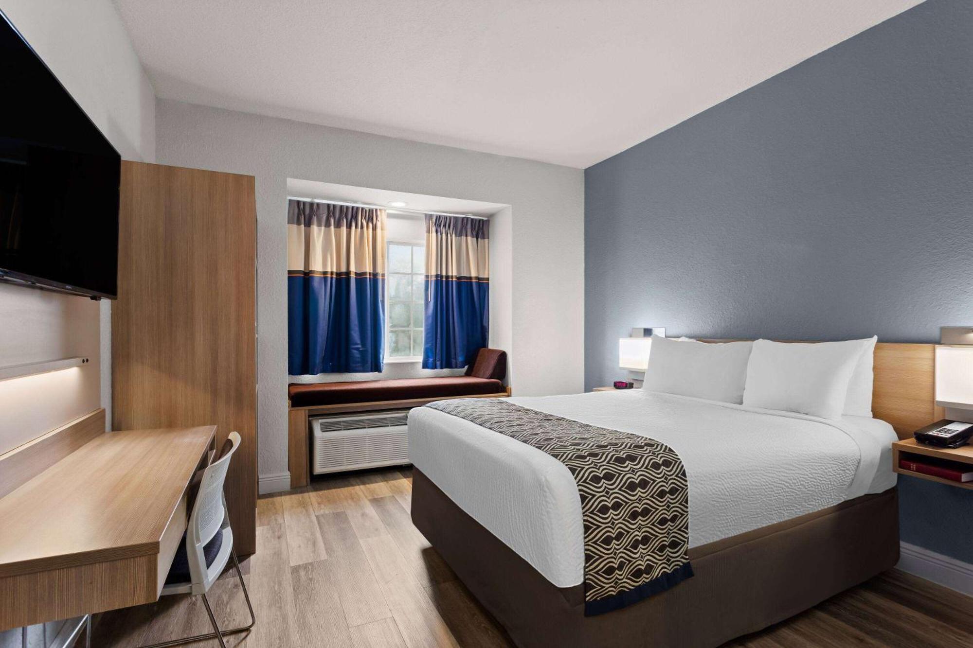 Microtel Inn And Suites - Zephyrhills Extérieur photo