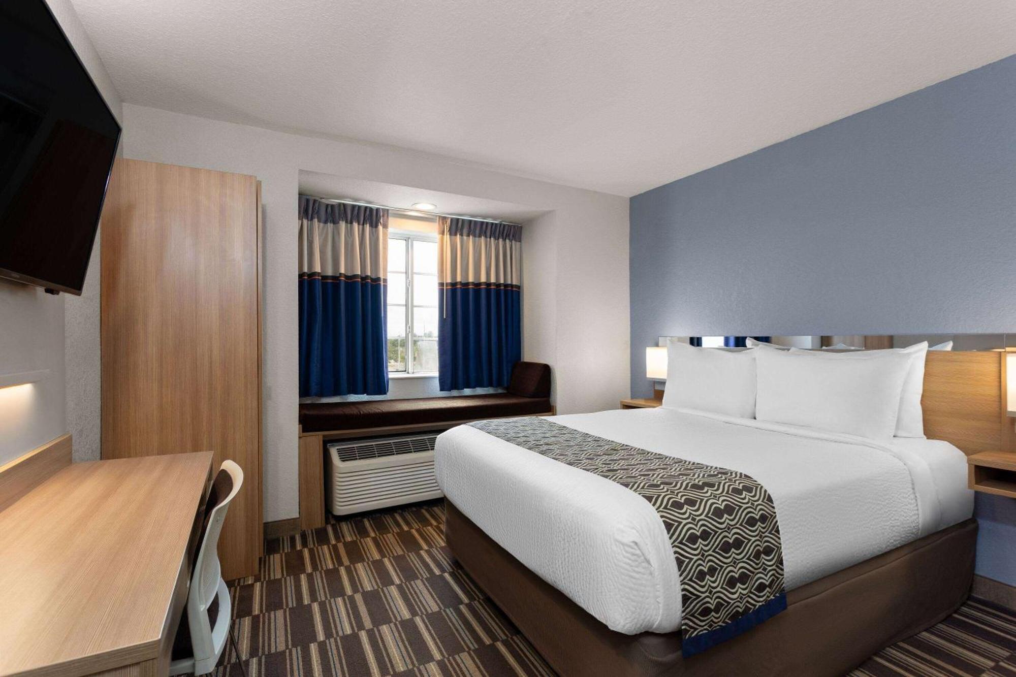 Microtel Inn And Suites - Zephyrhills Extérieur photo
